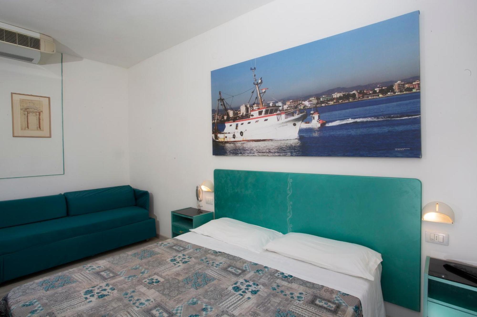 רימיני Hotel Marselli מראה חיצוני תמונה