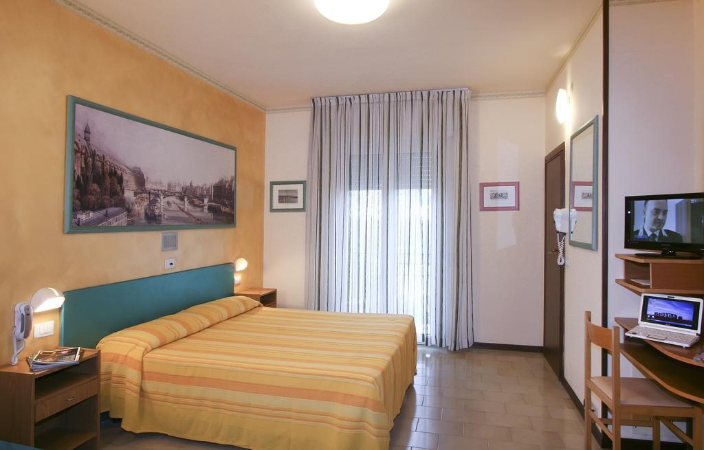 רימיני Hotel Marselli מראה חיצוני תמונה