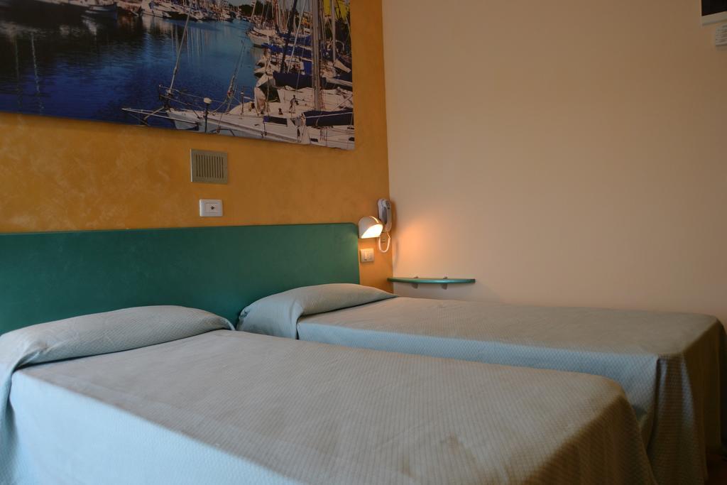 רימיני Hotel Marselli מראה חיצוני תמונה