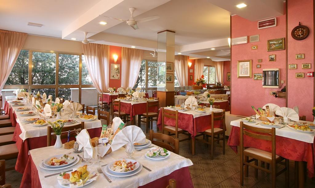 רימיני Hotel Marselli מראה חיצוני תמונה