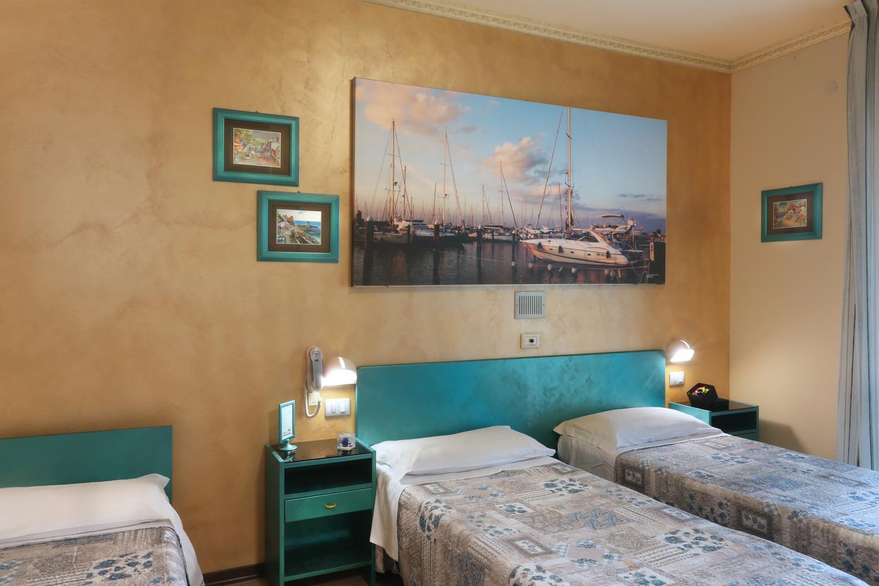 רימיני Hotel Marselli מראה חיצוני תמונה