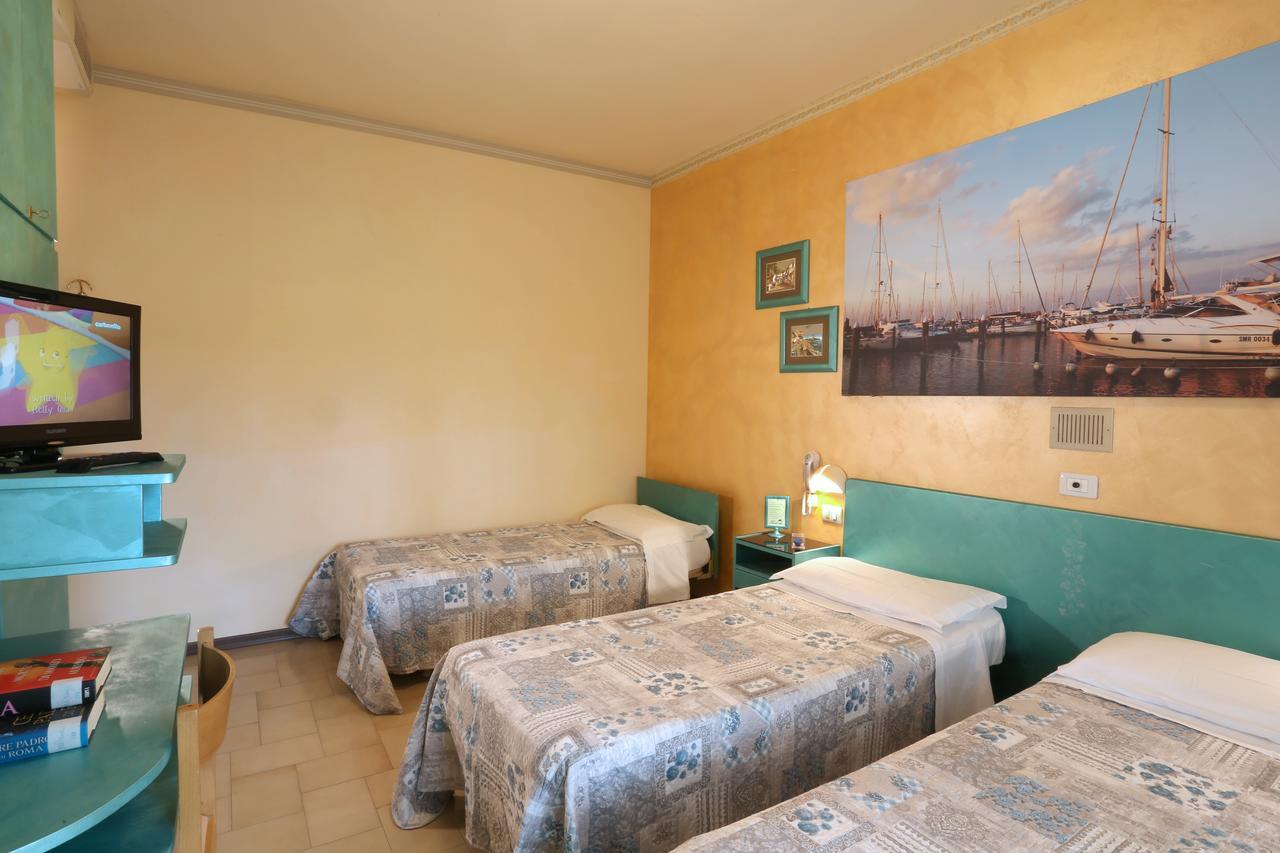 רימיני Hotel Marselli מראה חיצוני תמונה