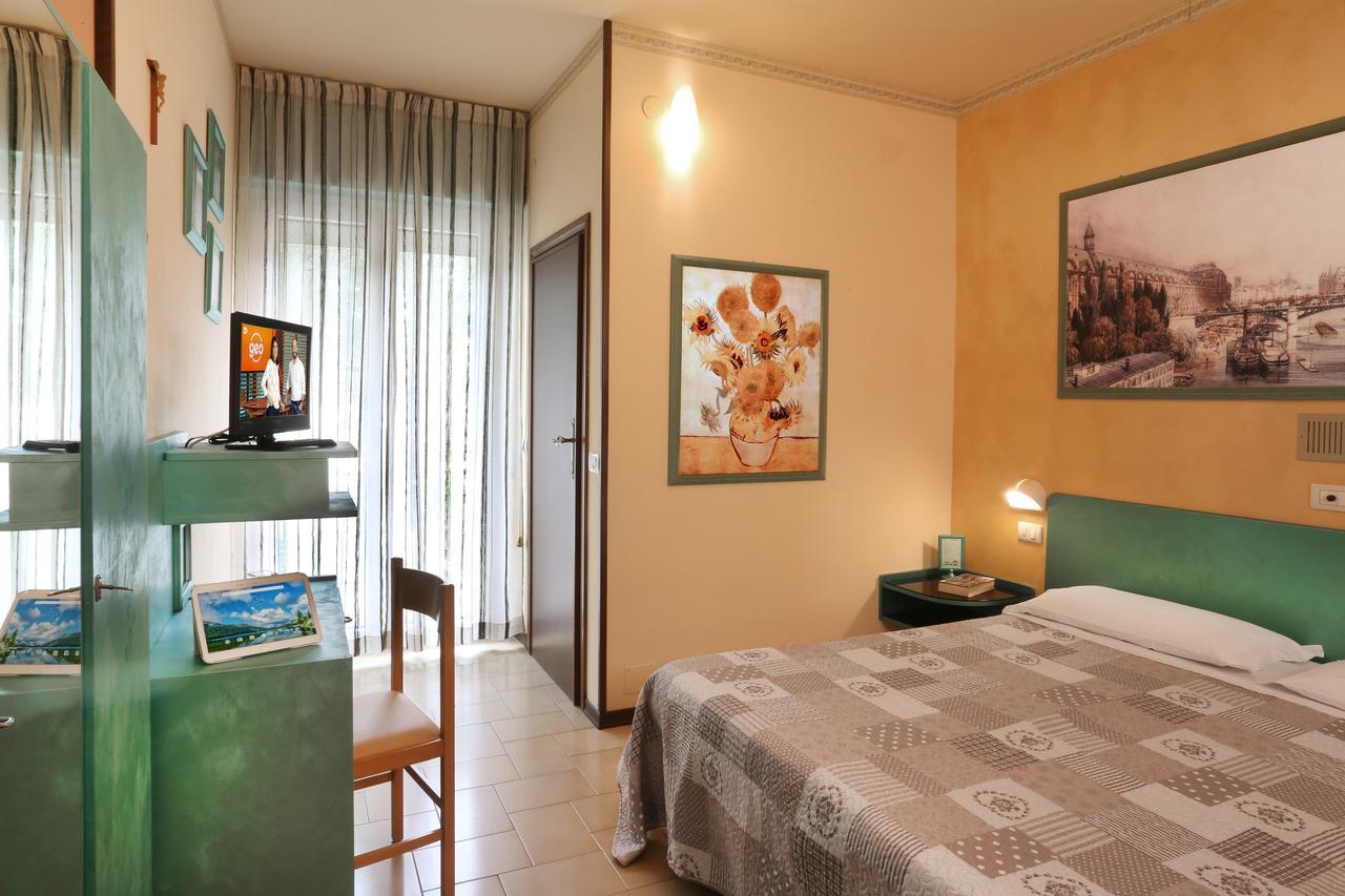 רימיני Hotel Marselli מראה חיצוני תמונה