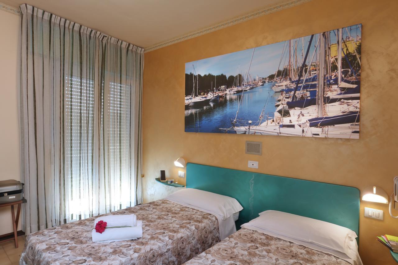 רימיני Hotel Marselli מראה חיצוני תמונה